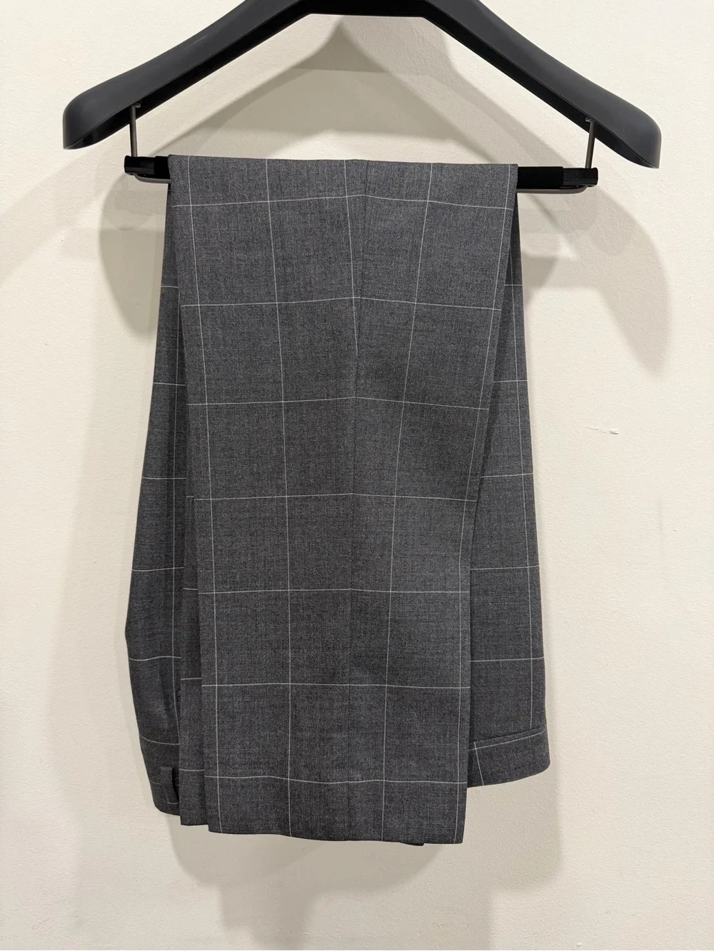 Suitsupply selling this